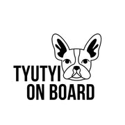 Autós kutyás matrica - SAJÁT NÉVVEL ÉS -FAJTA FIGURÁVAL